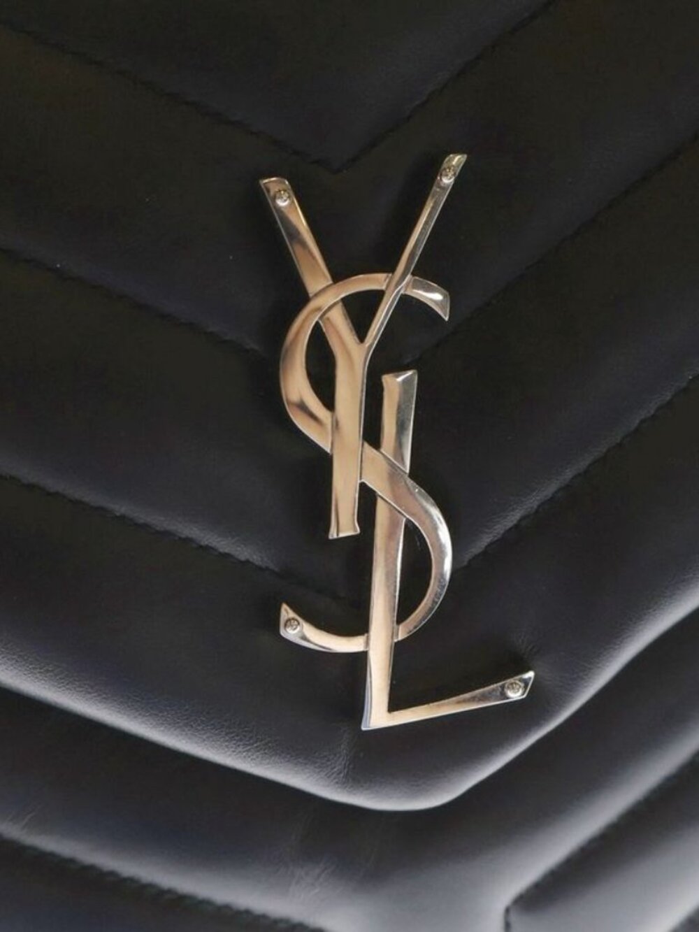 Saint Laurent Yves Loulou Lou Quilted Leather Chain Shoulder Bag Black - Picture 6 of 6